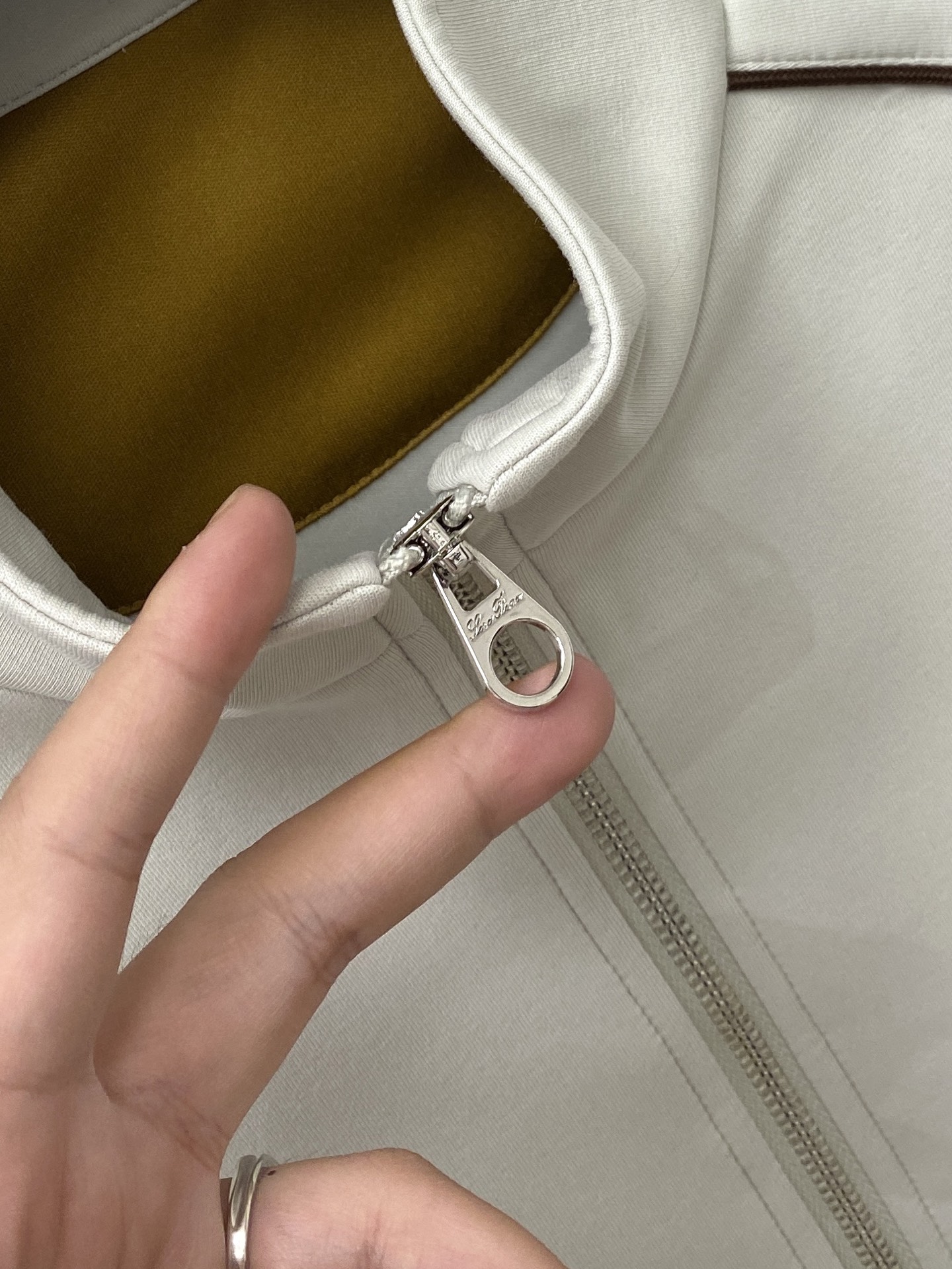 Loro piana、2026最新品，时尚休闲套装，顶级原版面料打造，穿着舒适，吸湿性透气性都非常良好，色牢度超高！无论