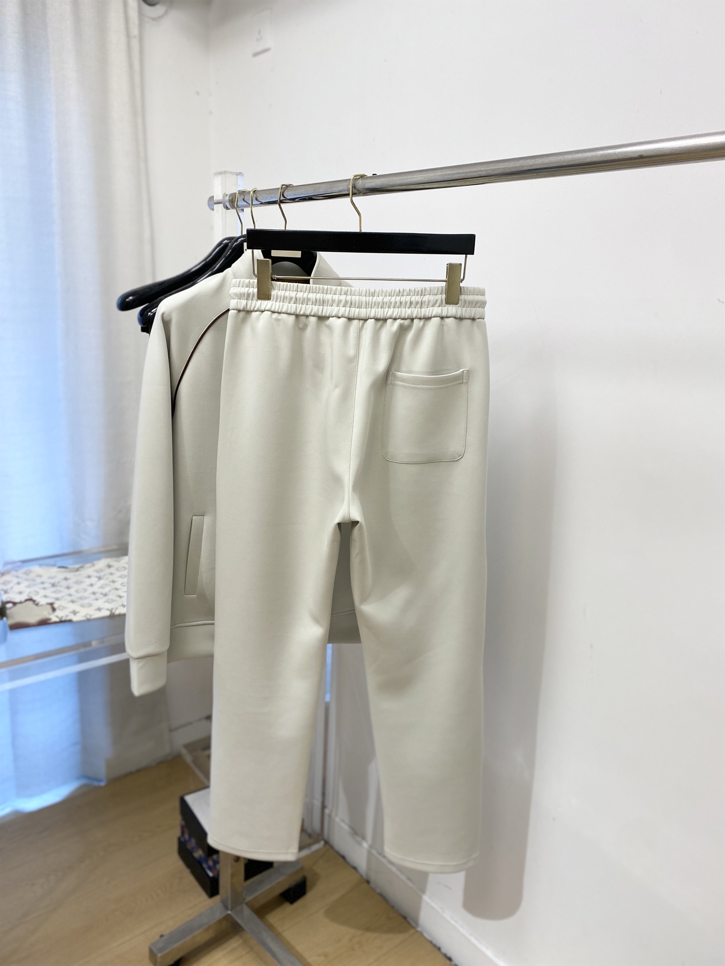 Loro piana、2026最新品，时尚休闲套装，顶级原版面料打造，穿着舒适，吸湿性透气性都非常良好，色牢度超高！无论