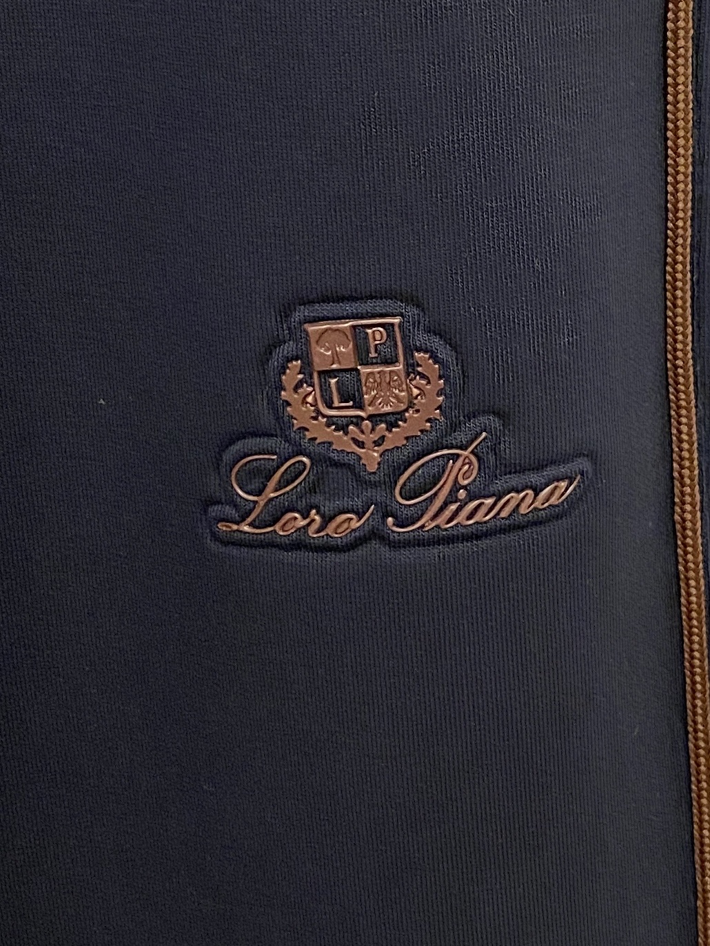 Loro piana、2026最新品，时尚休闲套装，顶级原版面料打造，穿着舒适，吸湿性透气性都非常良好，色牢度超高！无论