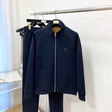 Loro piana、2026最新品,时尚休闲套装,顶级原版面料打造,穿着舒适,吸湿性透气性都非常良好,色牢度超高!无论 Loro piana、2026最新品,时尚休闲套装,顶级原版面料打造,穿着舒适,吸湿性透气性都非常良好,色牢度超高!无论