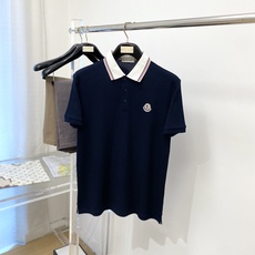 蒙口、2026新品短袖T恤,帅气时尚,胸前刺绣装饰图案logo,简约百搭款。面料棉 不仅挺括,保持潮流的廓形,又穿着舒适 蒙口、2026新品短袖T恤,帅气时尚,胸前刺绣装饰图案logo,简约百搭款。面料棉 不仅挺括,保持潮流的廓形,又穿着舒适