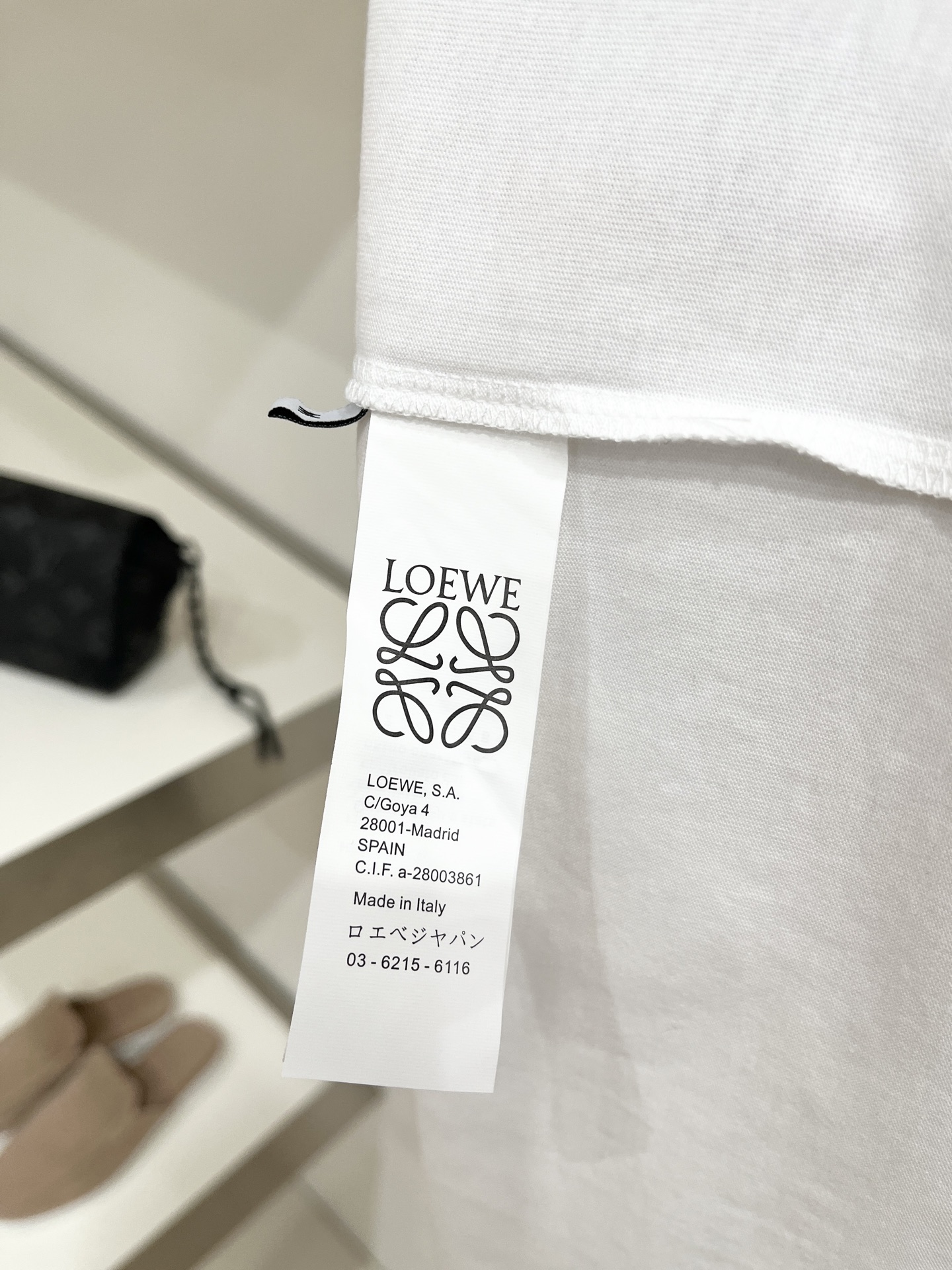 罗意威、2026新品短袖T恤，帅气时尚，简约百搭款。胸前精致刺绣图案logo，面料棉 不仅挺括，保持潮流的廓形，又穿着舒
