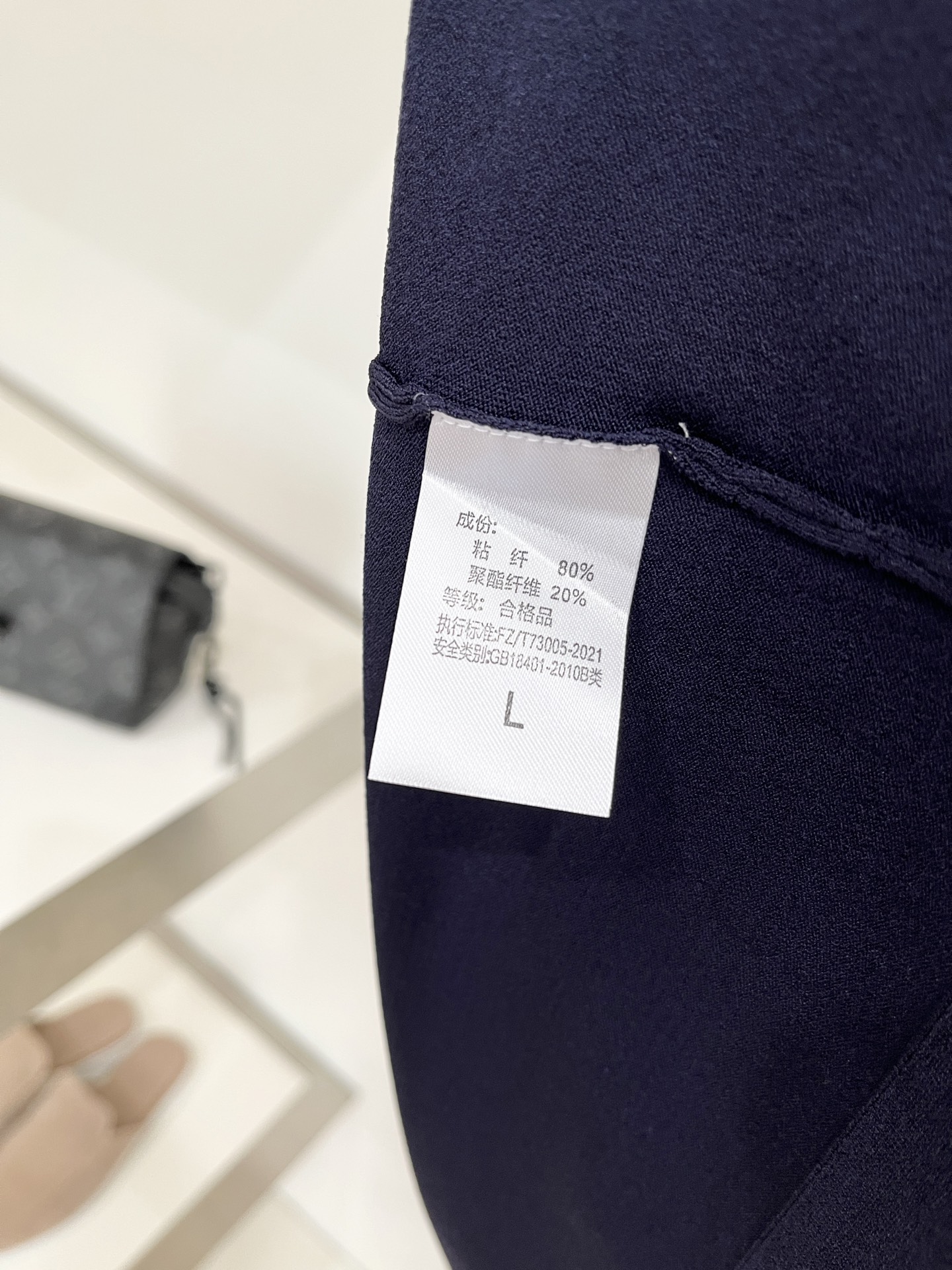 Brunello Cucinelli、2026新品短袖T恤，帅气时尚，胸前精致凹凸刺绣图案logo，简约百搭款。面料针织