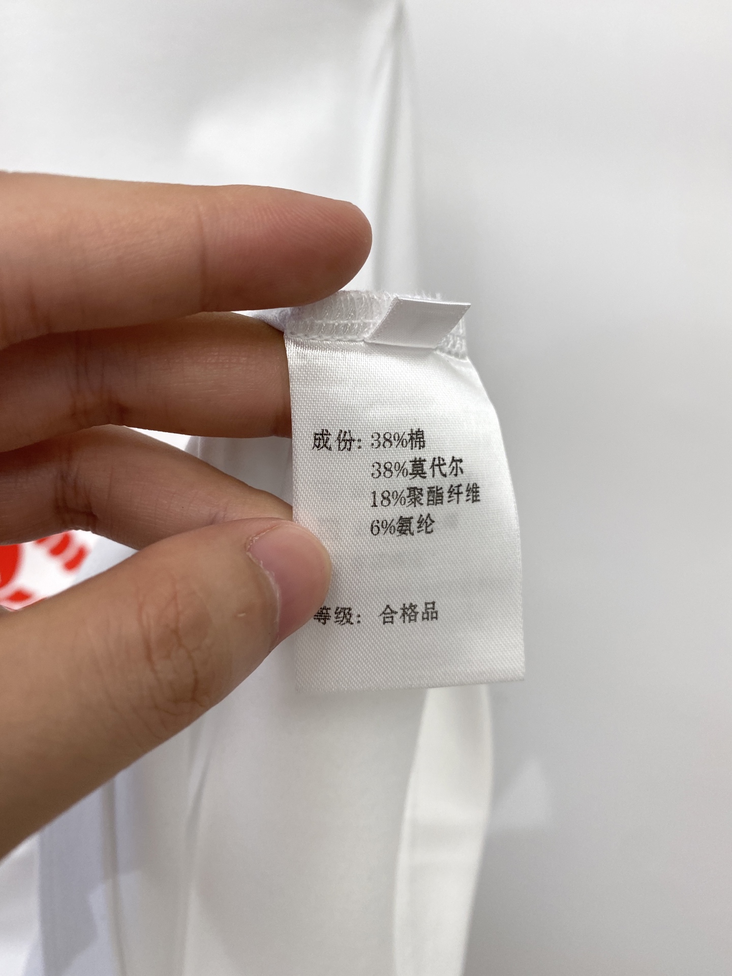 古奇、2026新品短袖T恤，帅气时尚，胸前顶级印胶字母图案logo，简约百搭款。面料棉 不仅挺括，保持潮流的廓形，又穿着