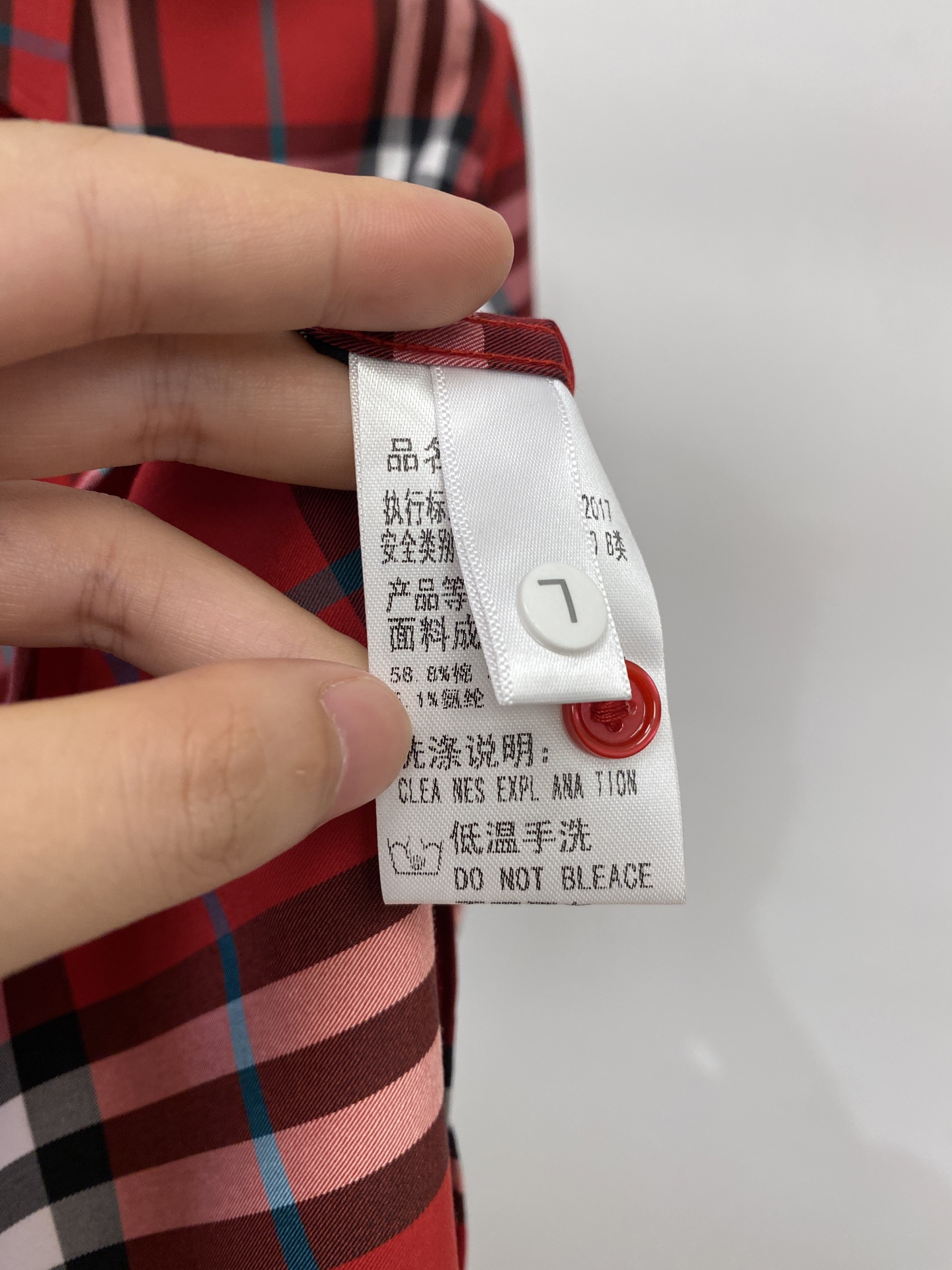 巴宝莉、2026新品短袖衬衫，时尚帅气，简约百搭款，定制原版面料，不仅挺括，保持潮流的廓形，又穿着舒适，纱织更细腻，码数