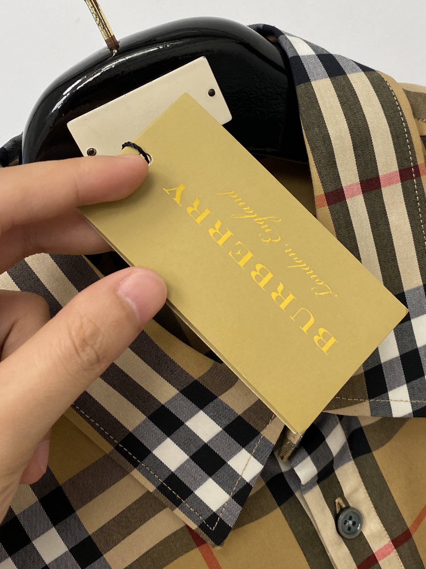 巴宝莉、2026新品短袖衬衫，时尚帅气，简约百搭款，定制原版面料，不仅挺括，保持潮流的廓形，又穿着舒适，纱织更细腻，码数