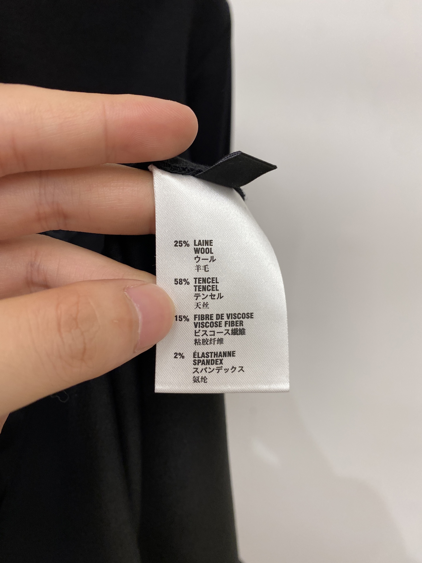 Loro Piana、2026新品衬衫外套，时尚帅气，简约百搭款，胸前精致刺绣图案logo，定制原版面料，不仅挺括，保持