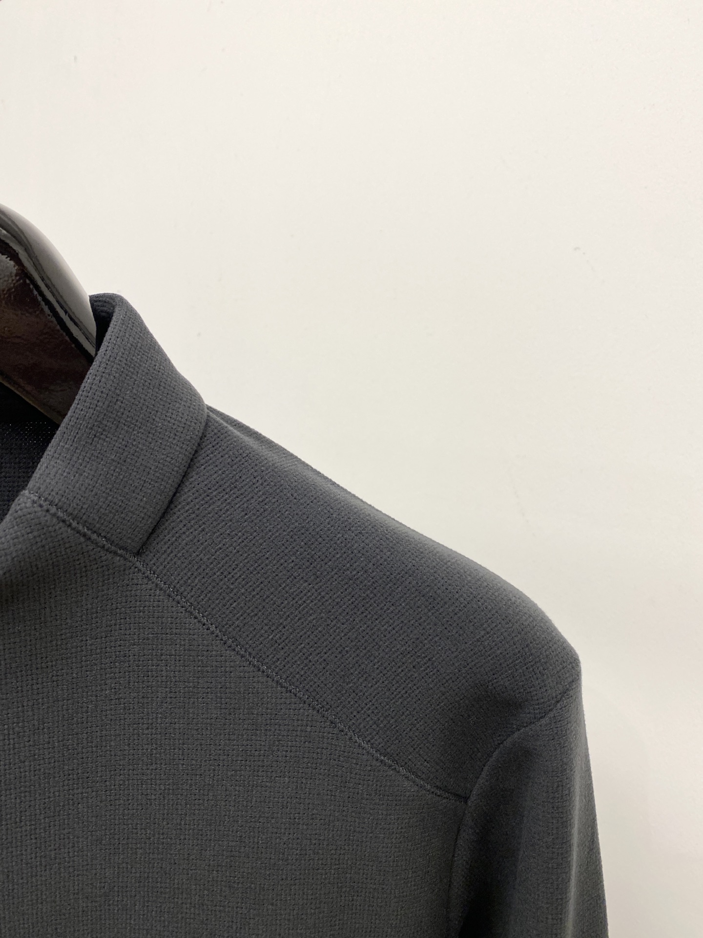 Brunello Cucinelli、2026新品长袖卫衣，时尚帅气，简约百搭款，胸前精致刺绣图案logo，定制原版面料