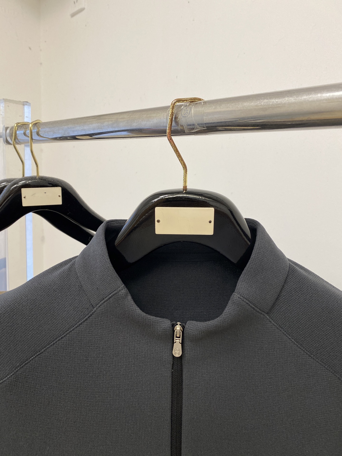 Brunello Cucinelli、2026新品长袖卫衣，时尚帅气，简约百搭款，胸前精致刺绣图案logo，定制原版面料