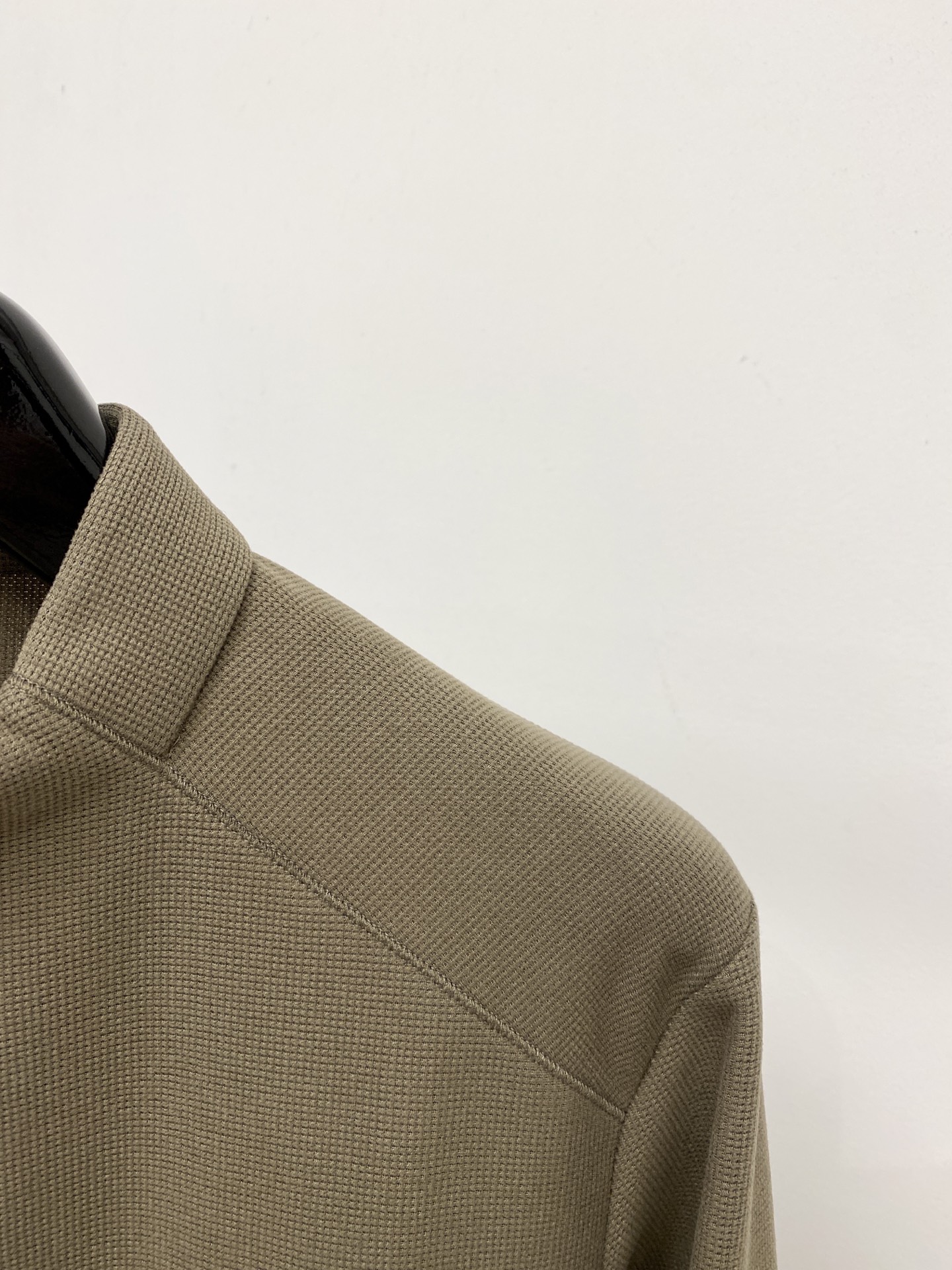Brunello Cucinelli、2026新品长袖卫衣，时尚帅气，简约百搭款，胸前精致刺绣图案logo，定制原版面料