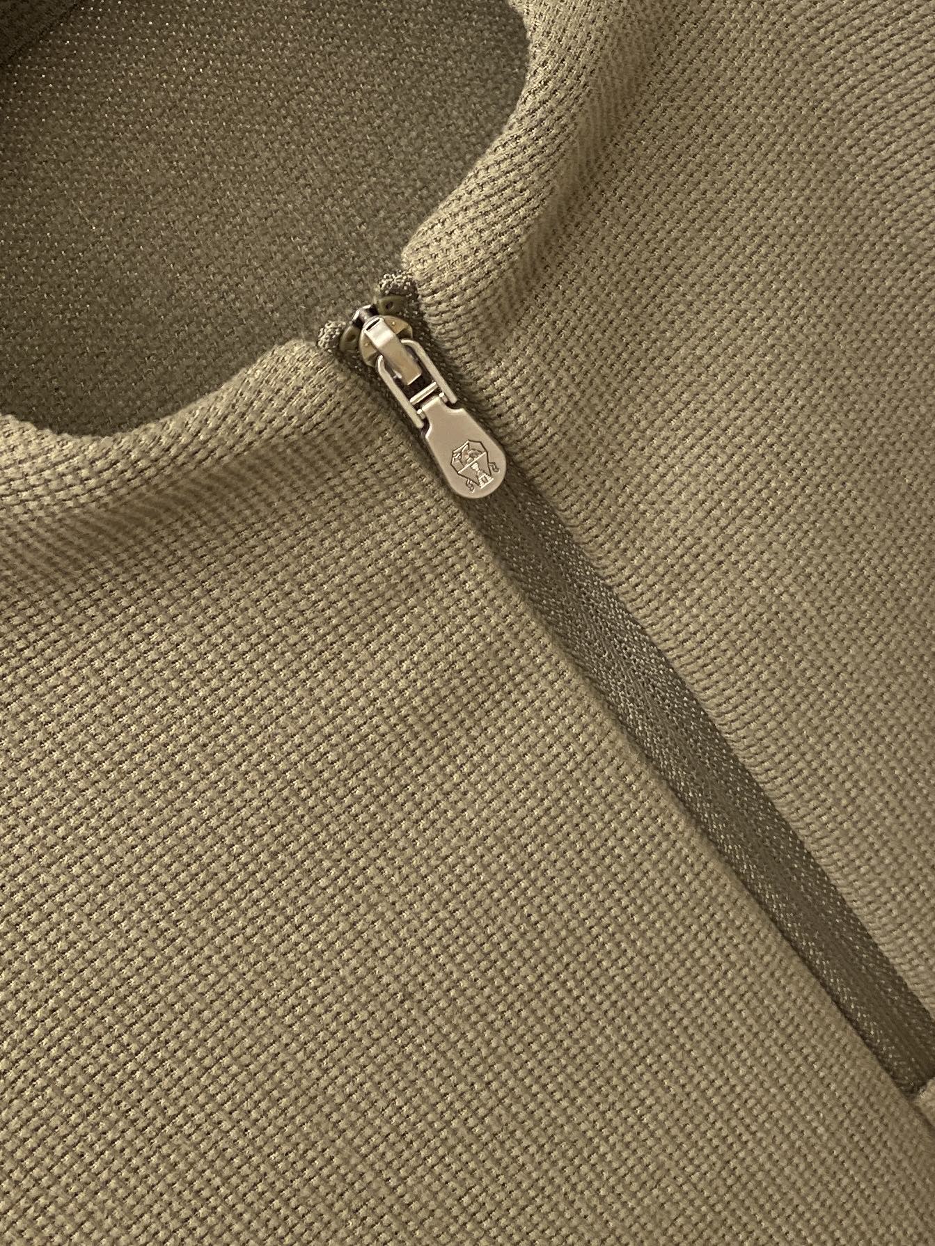 Brunello Cucinelli、2026新品长袖卫衣，时尚帅气，简约百搭款，胸前精致刺绣图案logo，定制原版面料