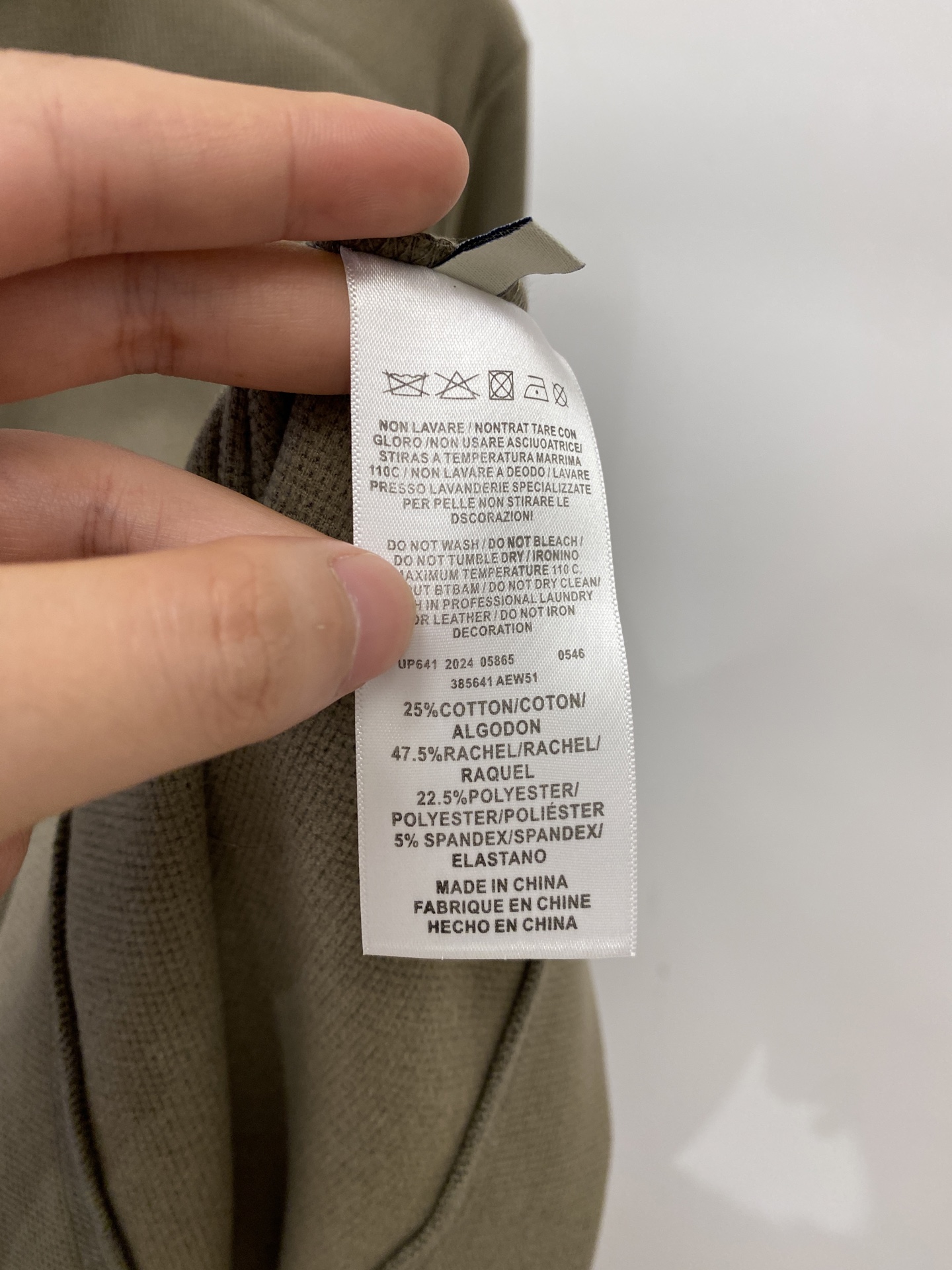 Brunello Cucinelli、2026新品长袖卫衣，时尚帅气，简约百搭款，胸前精致刺绣图案logo，定制原版面料