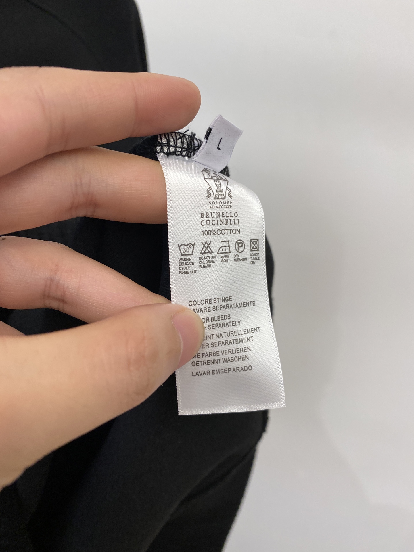 Brunello Cucinelli、2026新品长袖卫衣，时尚帅气，简约百搭款，胸前精致刺绣图案logo，定制原版面料