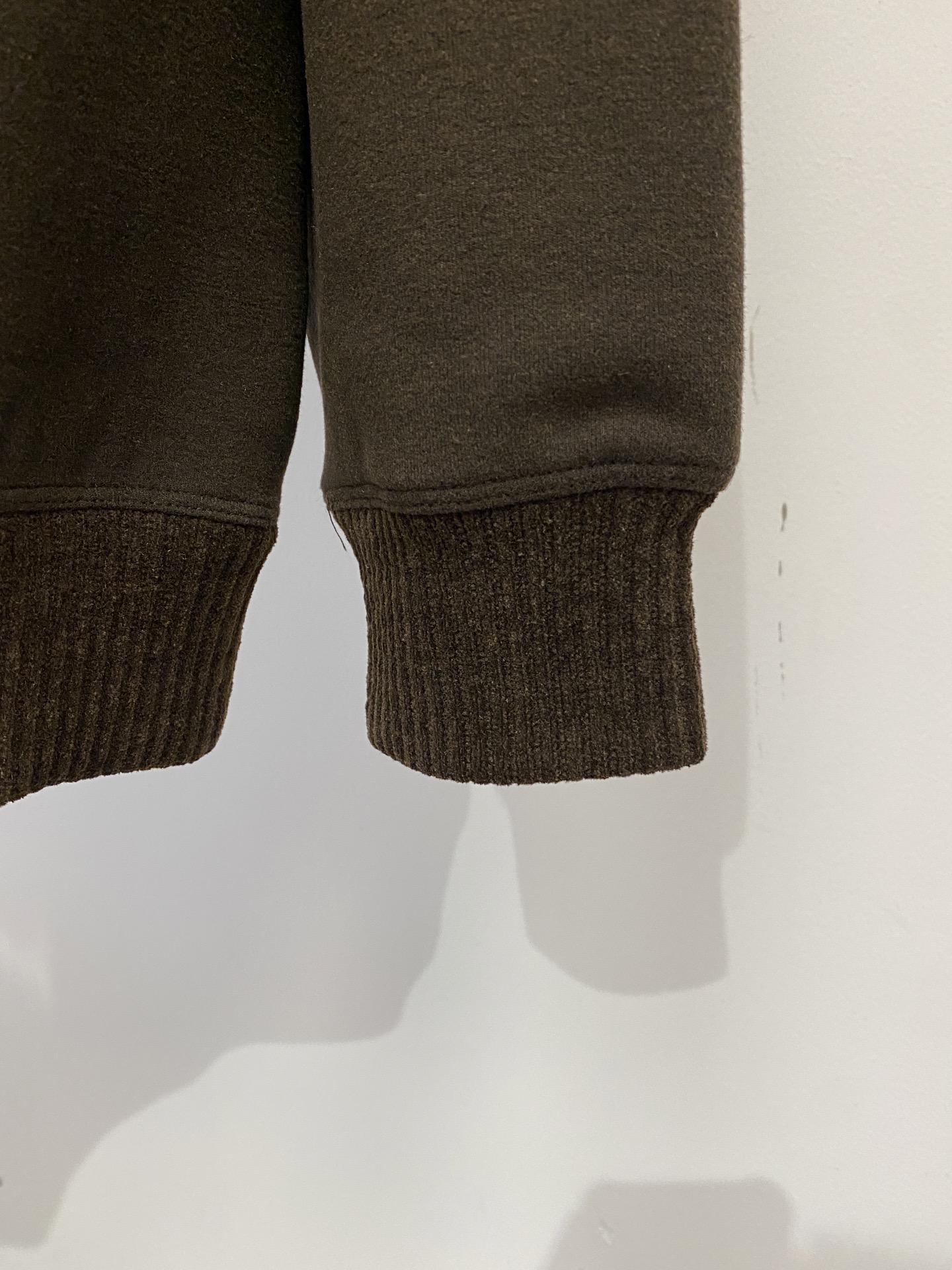 Brunello Cucinelli、2026新品长袖卫衣，时尚帅气，简约百搭款，胸前精致刺绣图案logo，定制原版面料