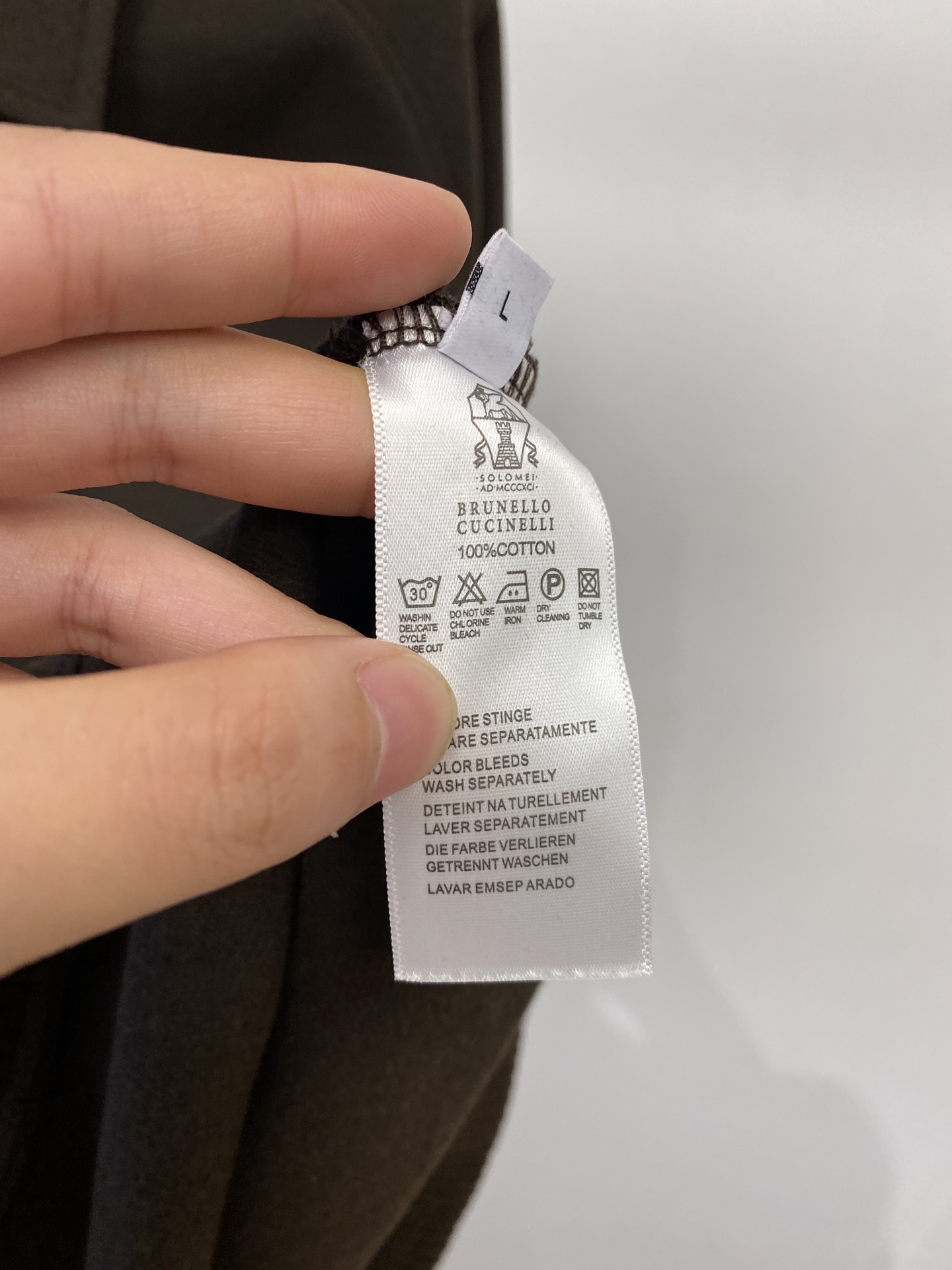 Brunello Cucinelli、2026新品长袖卫衣，时尚帅气，简约百搭款，胸前精致刺绣图案logo，定制原版面料
