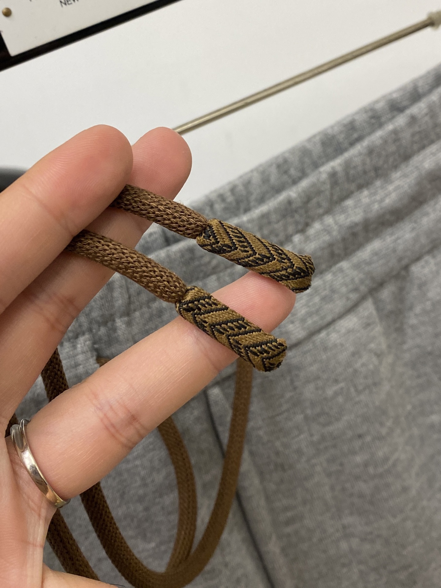 Loro Piana、2026爆款休闲裤 高弹显瘦必爆简约百搭爆款，做工精细，每一针都看得到用心，超多明星网红最爱 拉长