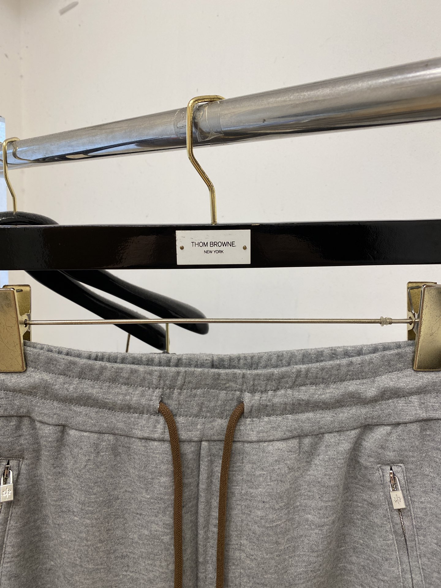 Loro Piana、2026爆款休闲裤 高弹显瘦必爆简约百搭爆款，做工精细，每一针都看得到用心，超多明星网红最爱 拉长