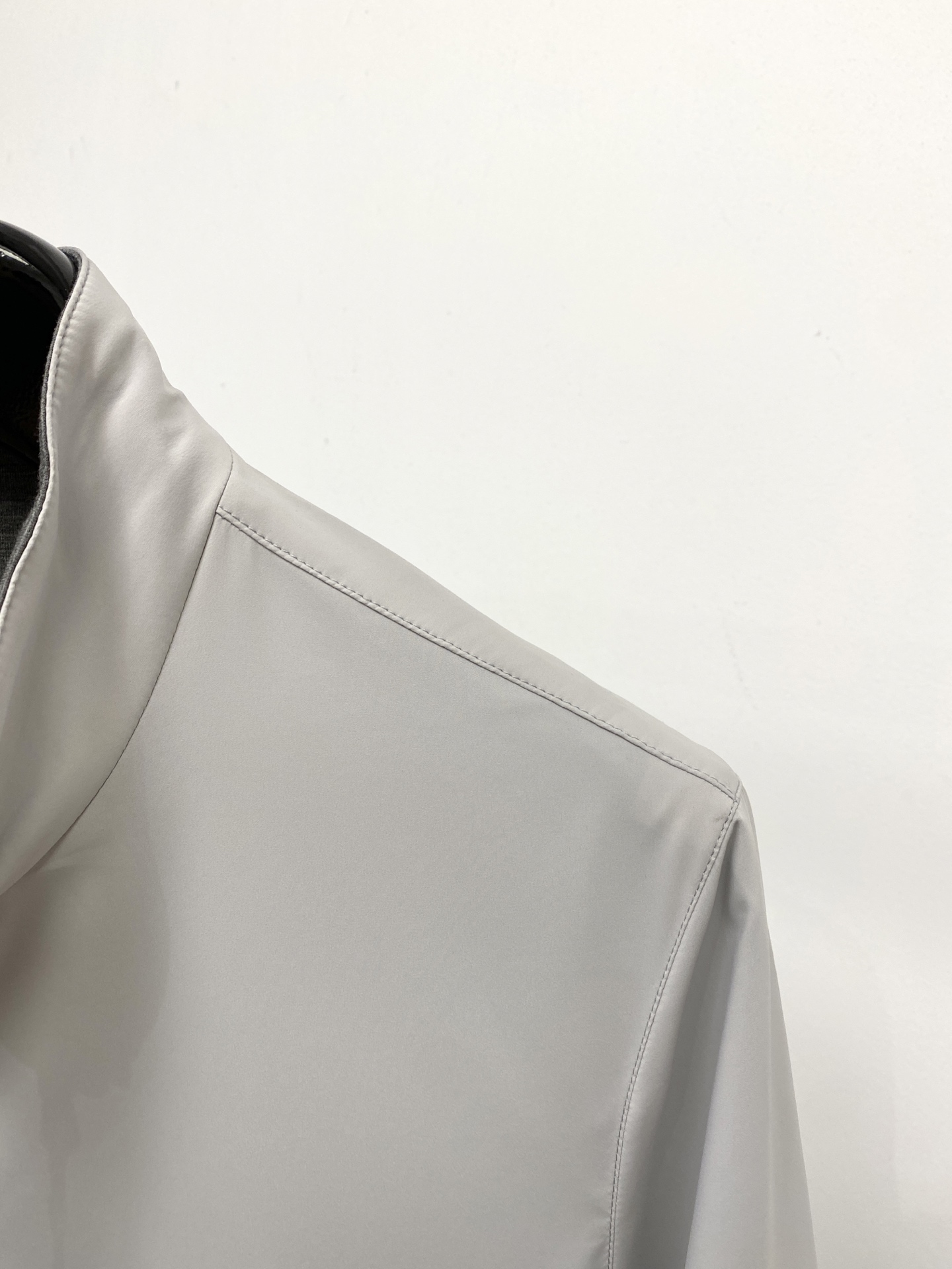 Brunello Cucinelli、2026新品双面穿夹克外套，时尚帅气，简约百搭款，原版五金辅料logo，定制原版面