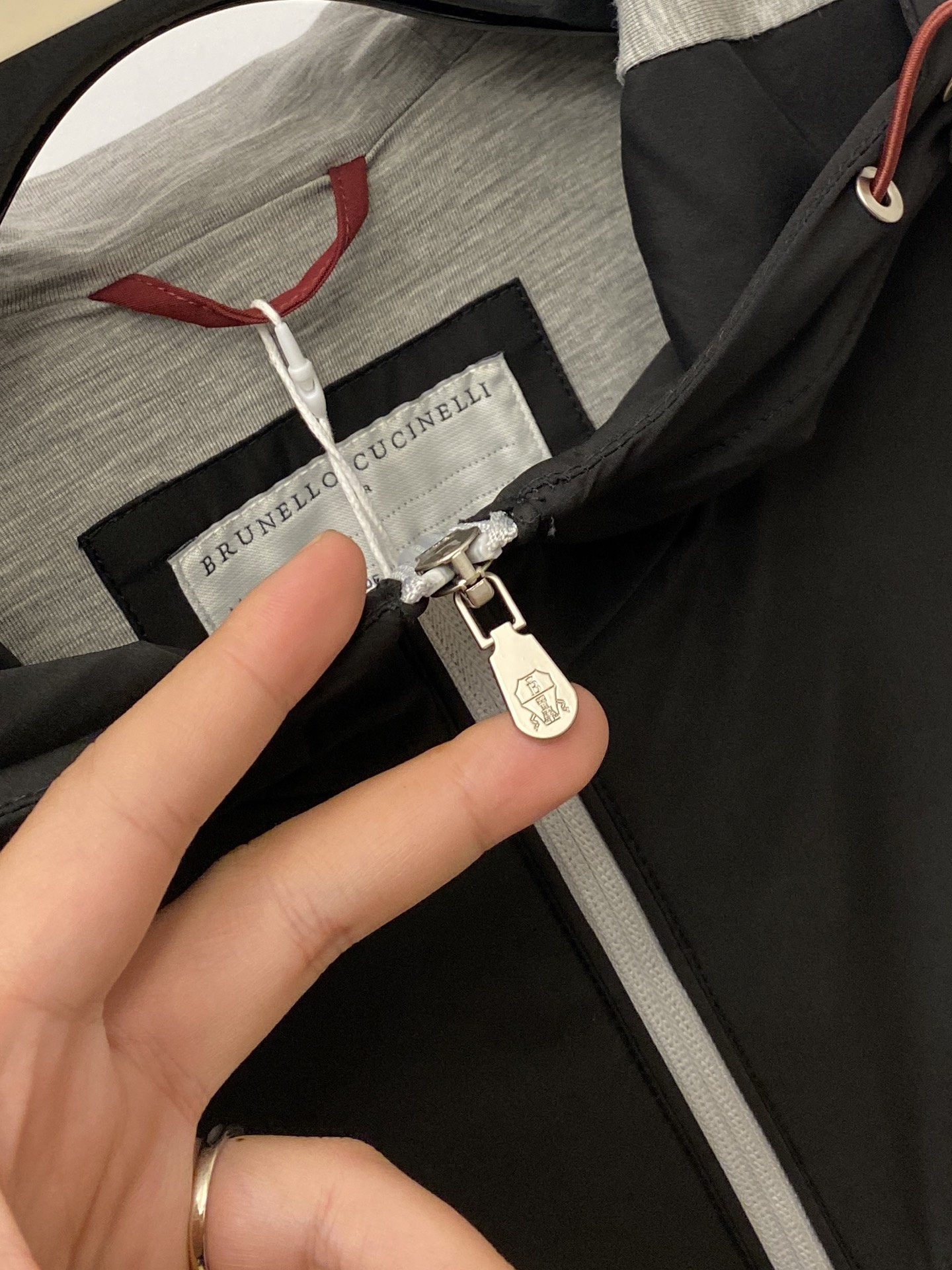 Brunello Cucinelli、2026新品夹克外套，时尚帅气，简约百搭款，原版五金辅料logo，定制原版面料，不
