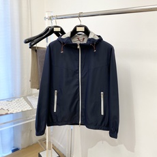 Brunello Cucinelli、2026新品夹克外套,时尚帅气,简约百搭款,原版五金辅料logo,定制原版面料,不 Brunello Cucinelli、2026新品夹克外套,时尚帅气,简约百搭款,原版五金辅料logo,定制原版面料,不