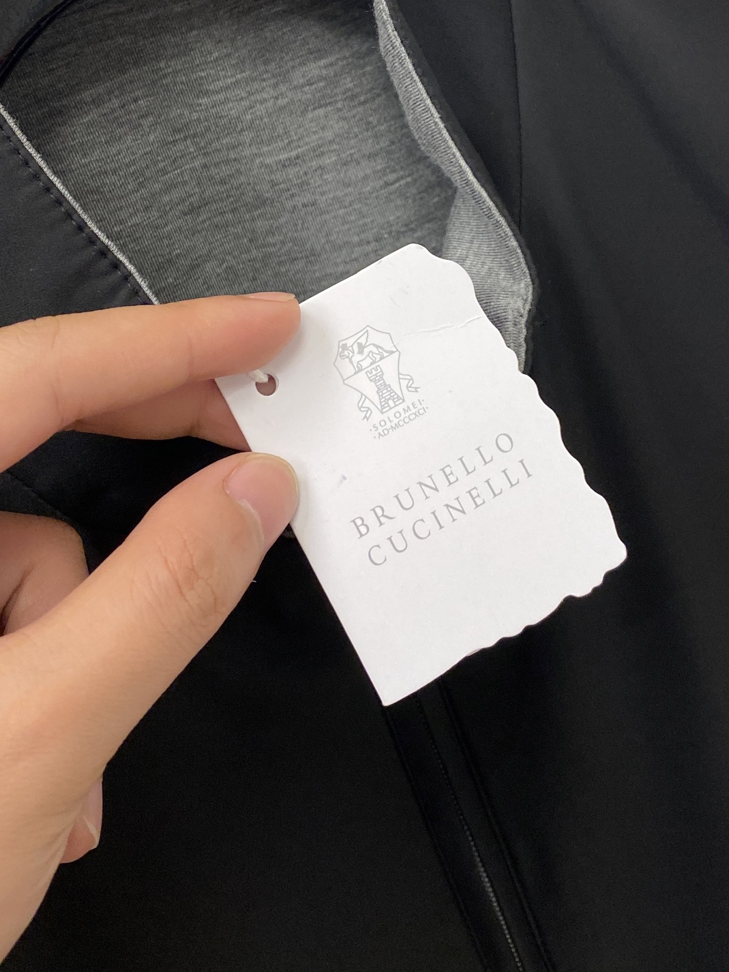 ￼ Brunello Cucinelli、2026新品双面穿夹克马甲外套，时尚帅气，简约百搭款，原版五金辅料logo，定