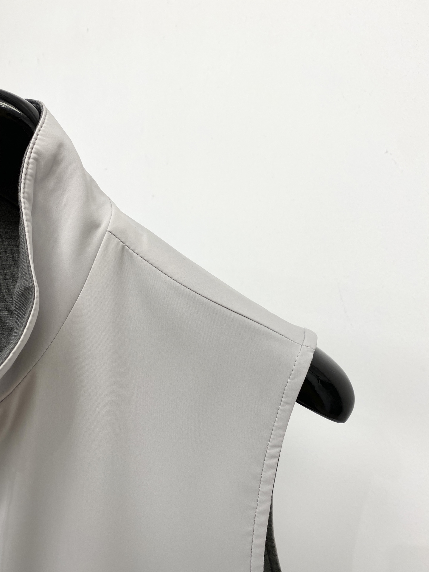 Brunello Cucinelli、2026新品双面穿夹克马甲外套，时尚帅气，简约百搭款，原版五金辅料logo，定制原