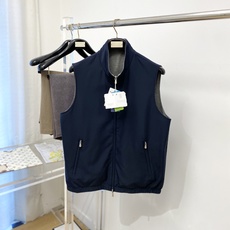 Brunello Cucinelli、2026新品双面穿夹克马甲外套,时尚帅气,简约百搭款,原版五金辅料logo,定制原 Brunello Cucinelli、2026新品双面穿夹克马甲外套,时尚帅气,简约百搭款,原版五金辅料logo,定制原