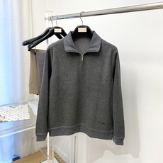 Loro Piana、2026新品卫衣,时尚帅气,简约百搭款,衣下精致刺绣字母logo,定制原版面料,不仅挺括,保持潮流 Loro Piana、2026新品卫衣,时尚帅气,简约百搭款,衣下精致刺绣字母logo,定制原版面料,不仅挺括,保持潮流