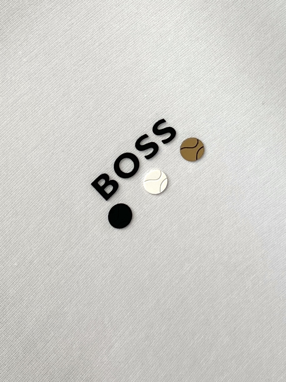 BOSS、2026新品短袖T恤，帅气时尚，胸前顶级印胶字母logo，简约百搭款。面料棉 不仅挺括，保持潮流的廓形，又穿着