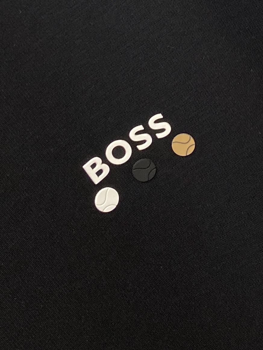 BOSS、2026新品短袖T恤，帅气时尚，胸前顶级印胶字母logo，简约百搭款。面料棉 不仅挺括，保持潮流的廓形，又穿着