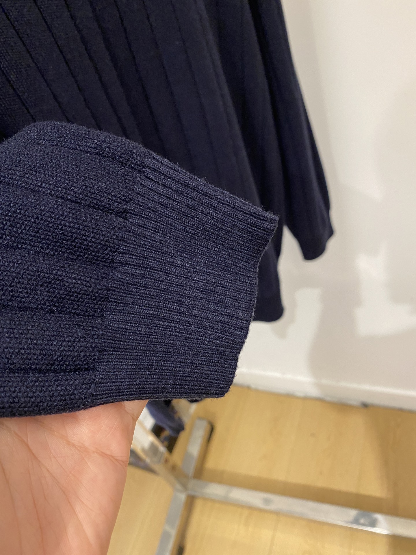 Loro piana、2026新品羊毛衣 具有手感细腻柔软，可直接与肌肤接触，让暖心的纱线变化出细腻的质感，顶级工艺极具