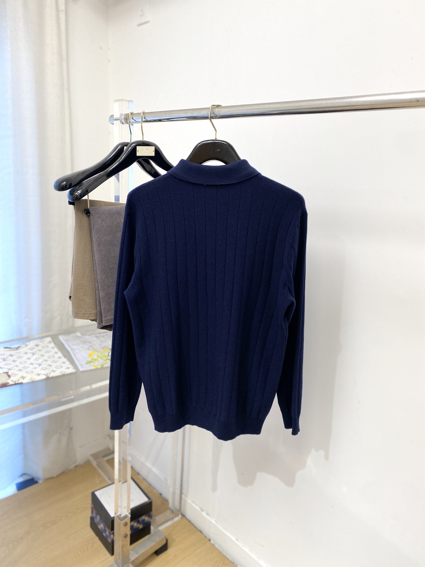 Loro piana、2026新品羊毛衣 具有手感细腻柔软，可直接与肌肤接触，让暖心的纱线变化出细腻的质感，顶级工艺极具