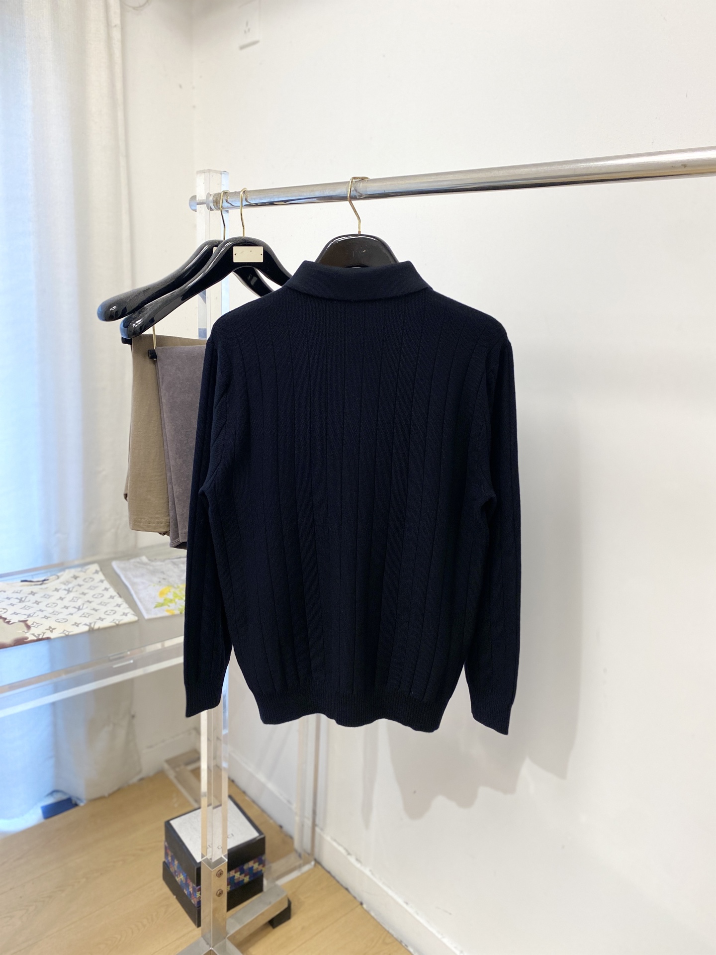 Loro piana、2026新品羊毛衣 具有手感细腻柔软，可直接与肌肤接触，让暖心的纱线变化出细腻的质感，顶级工艺极具