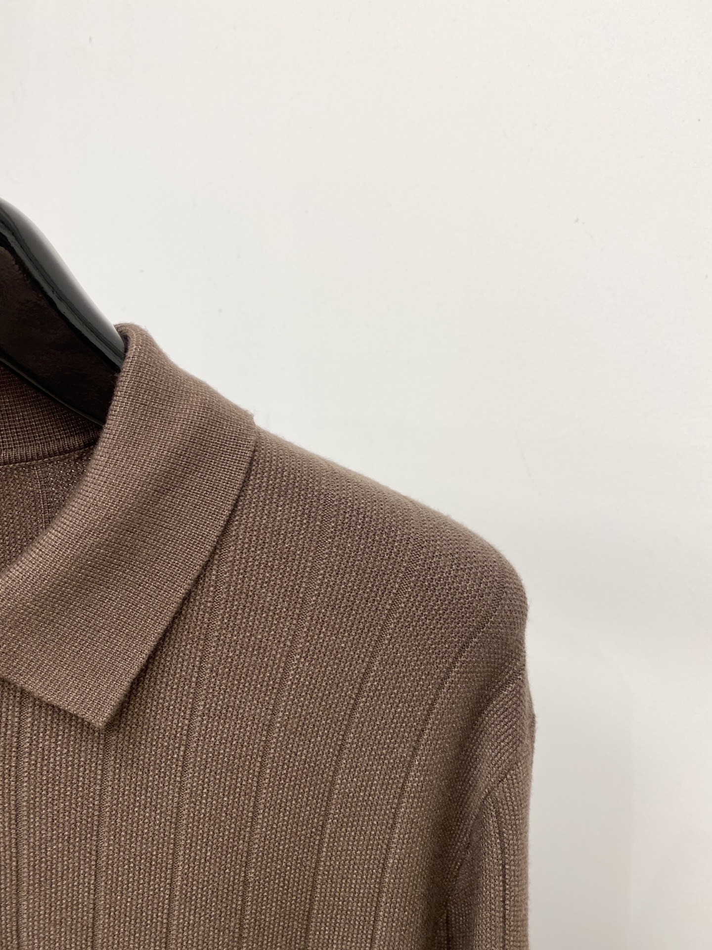 Loro piana、2026新品羊毛衣 具有手感细腻柔软，可直接与肌肤接触，让暖心的纱线变化出细腻的质感，顶级工艺极具