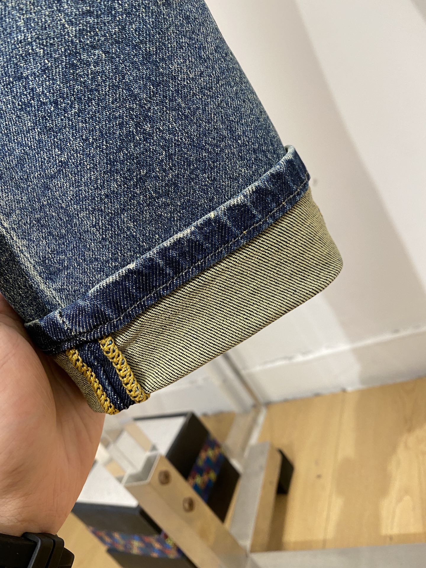 LV、2026最新品，专柜同步有售，原单狠货，水洗休闲牛仔裤，进口原版水洗弹力面料，舒适有弹性，原版五金辅料装饰logo