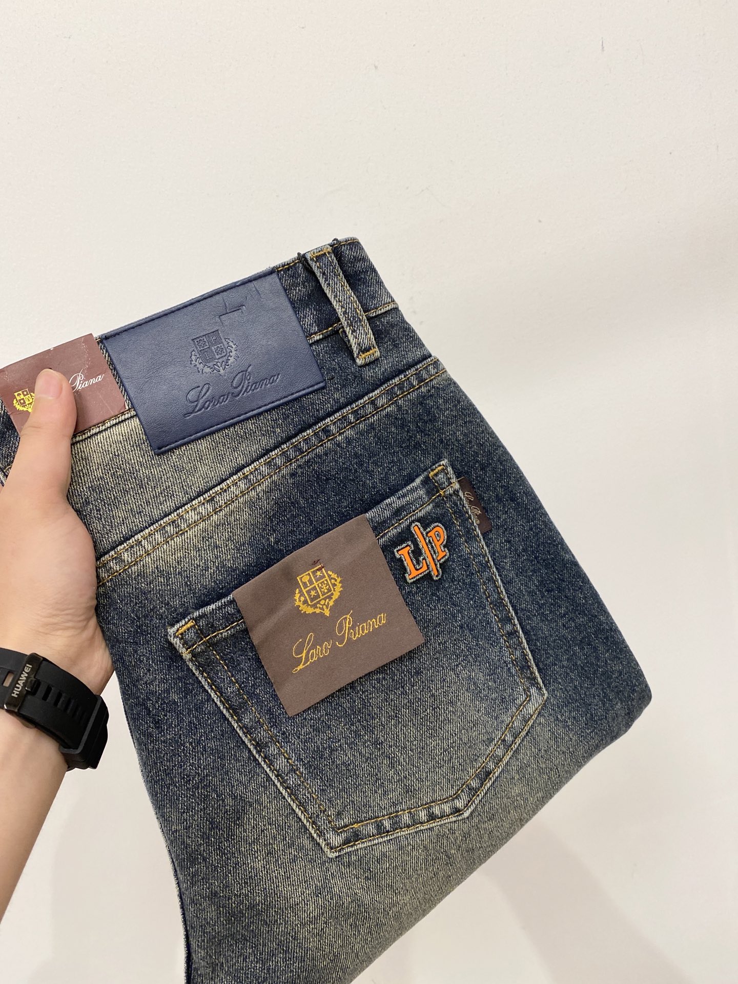 Loro piana、2026最新品，专柜同步有售，原单狠货，水洗休闲牛仔裤，进口原版水洗弹力面料，舒适有弹性，原版五金