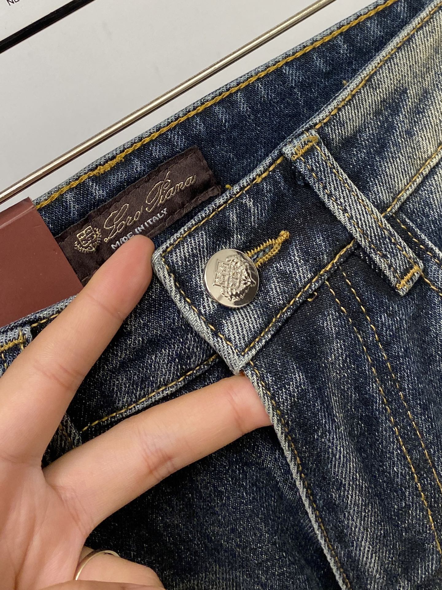 Loro piana、2026最新品，专柜同步有售，原单狠货，水洗休闲牛仔裤，进口原版水洗弹力面料，舒适有弹性，原版五金