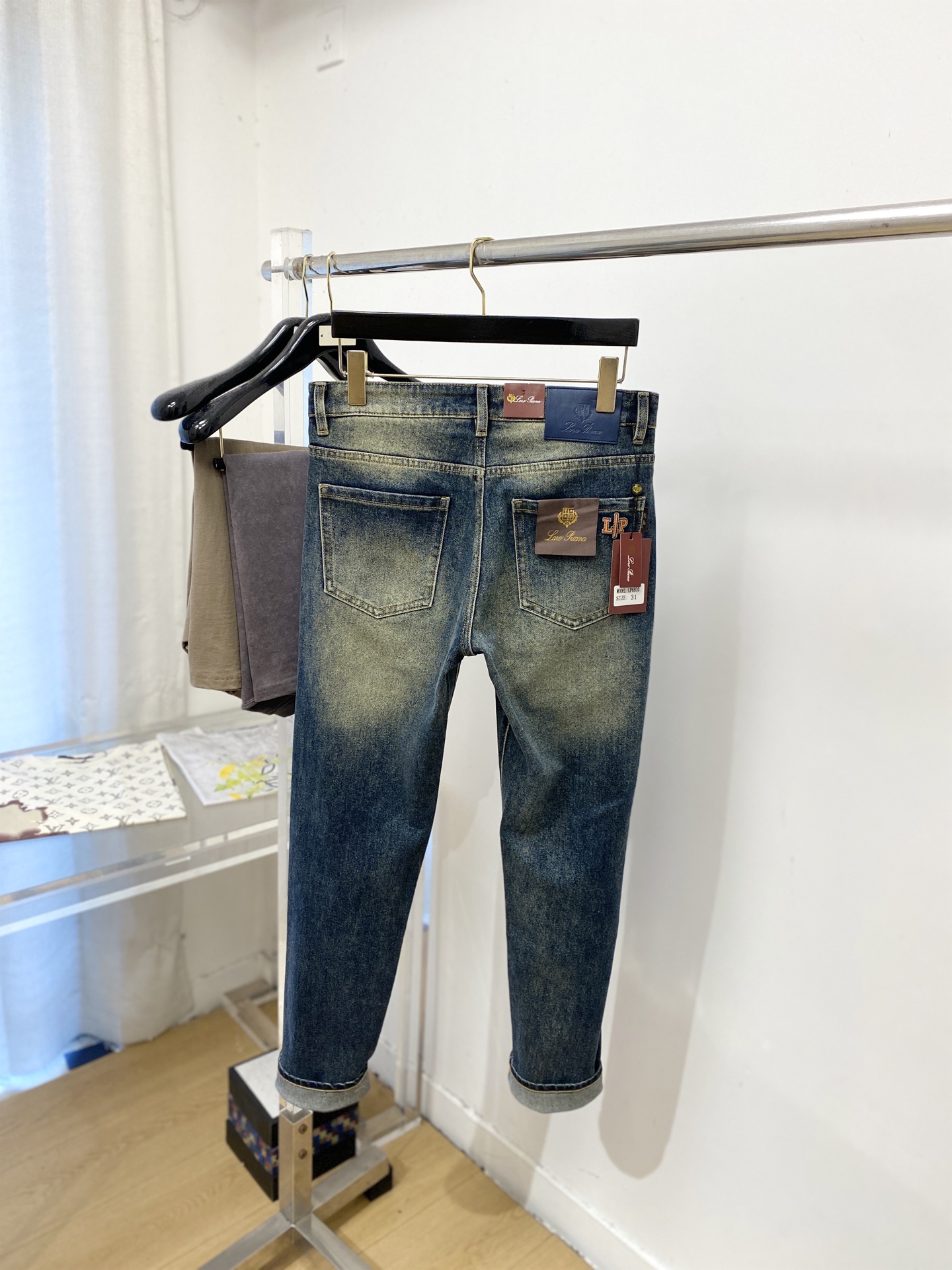 Loro piana、2026最新品，专柜同步有售，原单狠货，水洗休闲牛仔裤，进口原版水洗弹力面料，舒适有弹性，原版五金