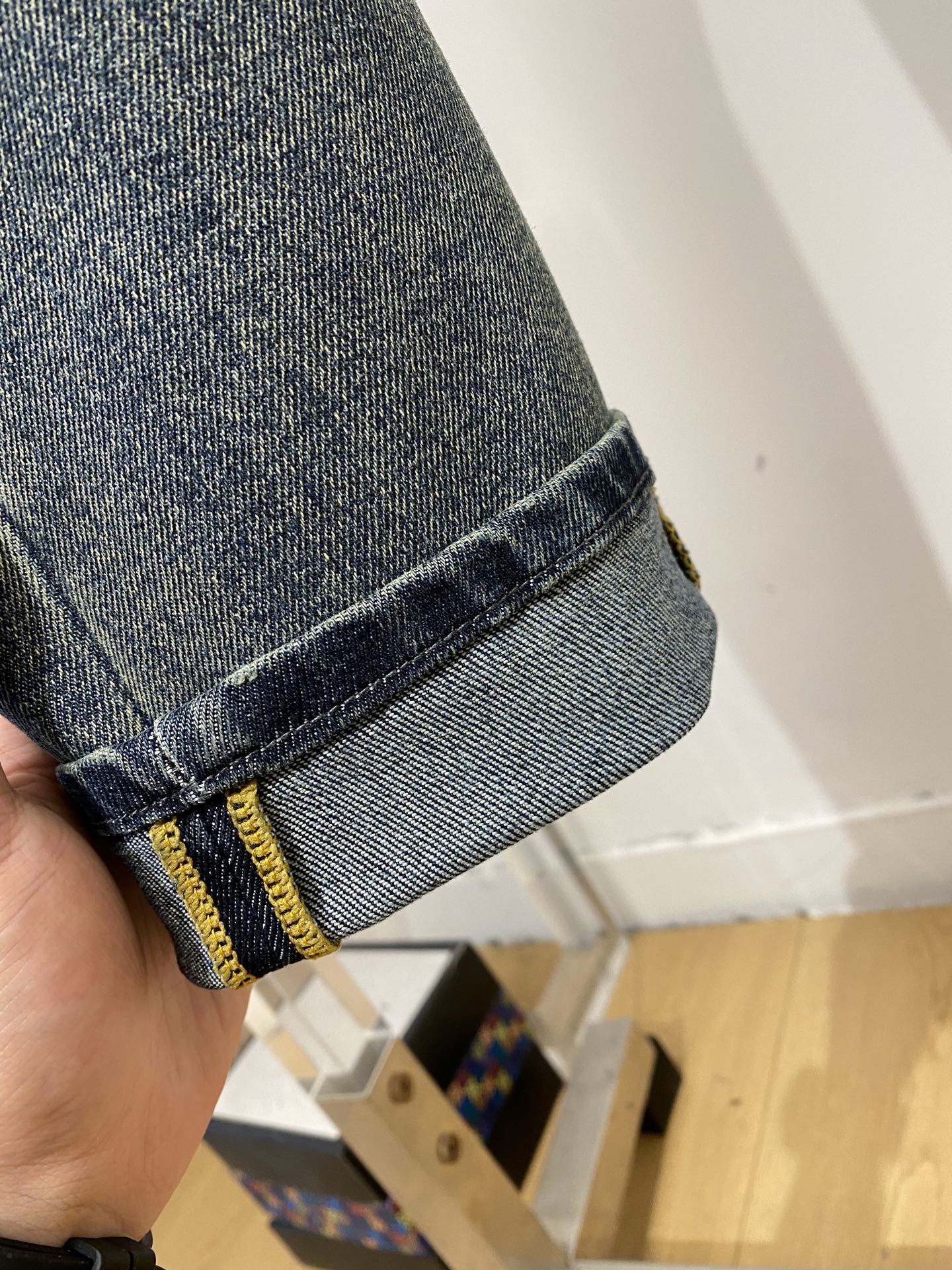 LV、2026最新品，专柜同步有售，原单狠货，水洗休闲牛仔裤，进口原版水洗弹力面料，舒适有弹性，原版五金辅料装饰logo