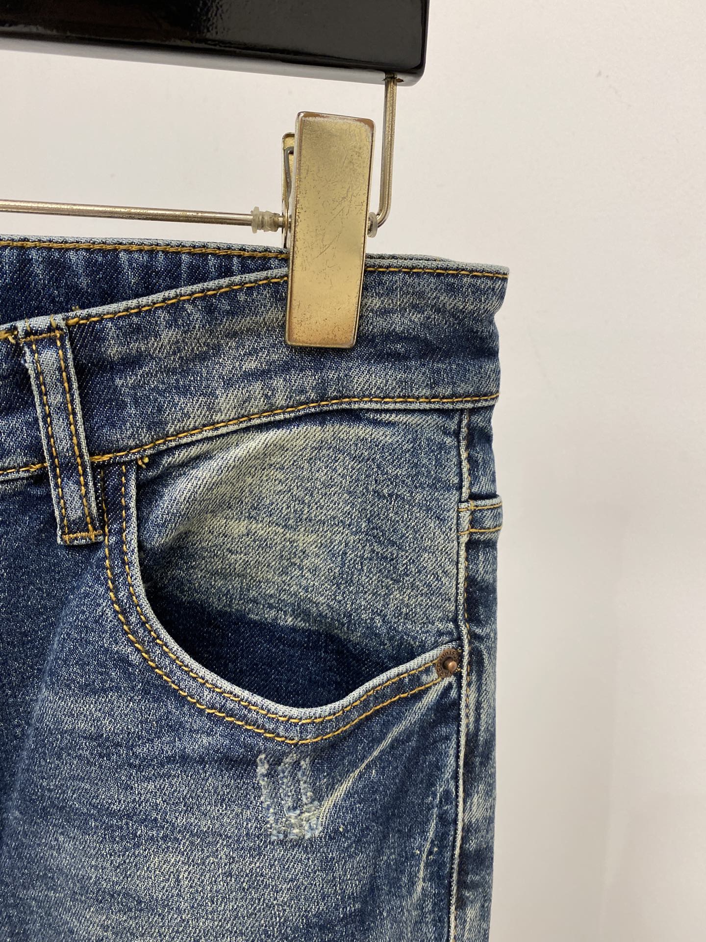 DSQUARED2、2026最新品，专柜同步有售，原单狠货，水洗休闲牛仔裤，进口原版水洗弹力面料，舒适有弹性，原版五金辅