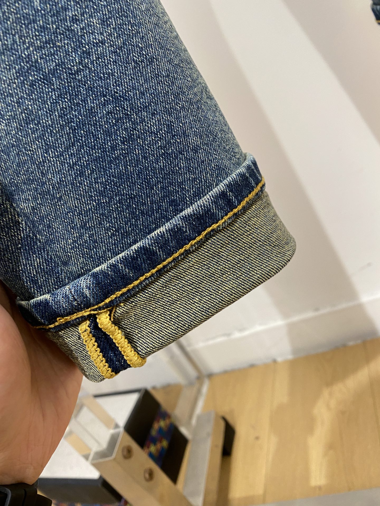 LV、2026最新品，专柜同步有售，原单狠货，水洗休闲牛仔裤，进口原版水洗弹力面料，舒适有弹性，原版五金辅料装饰logo