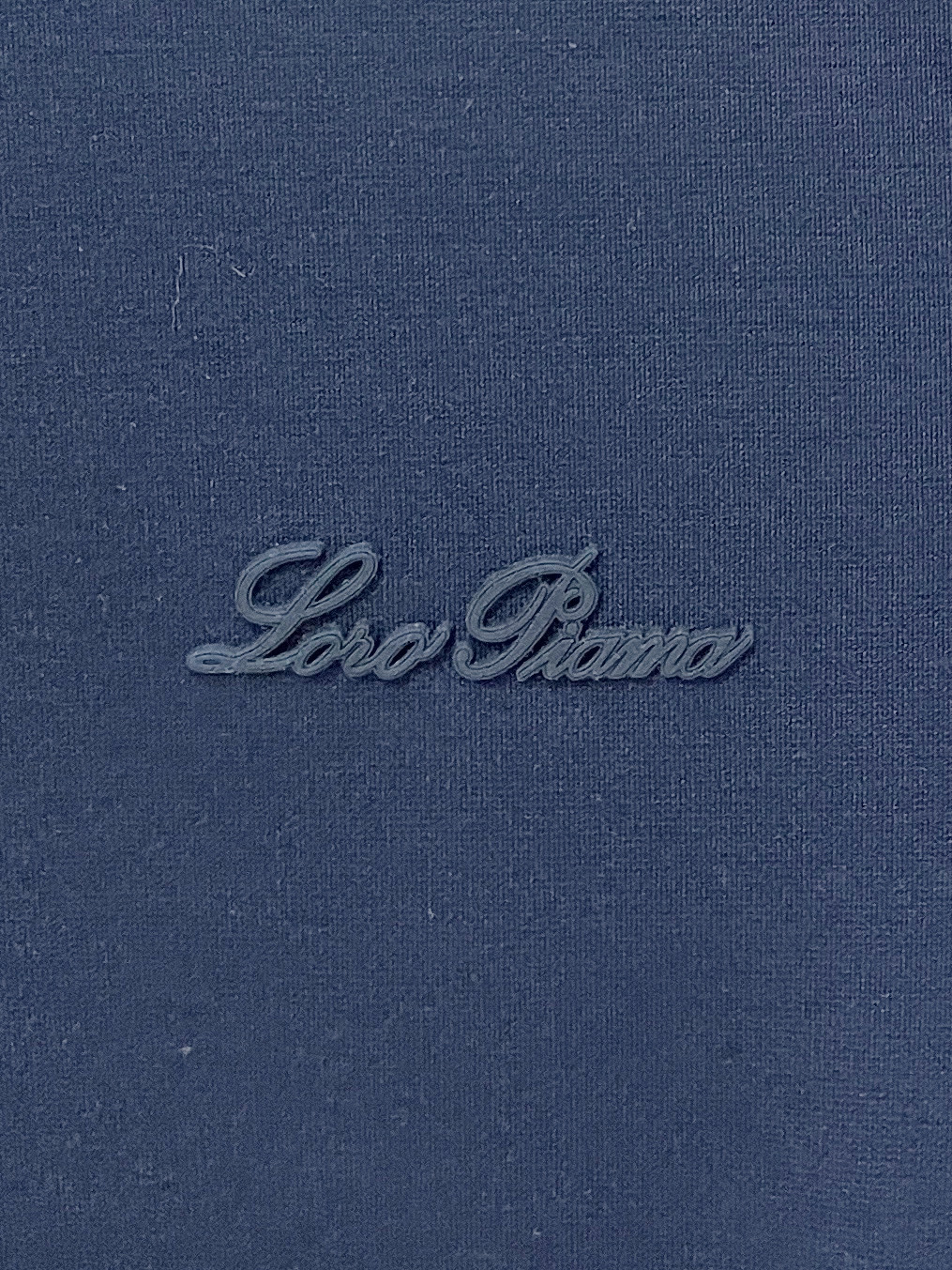 Loro piana、2026新品短袖T恤，帅气时尚，胸前顶级印胶字母logo，简约百搭款。面料棉 不仅挺括，保持潮流的