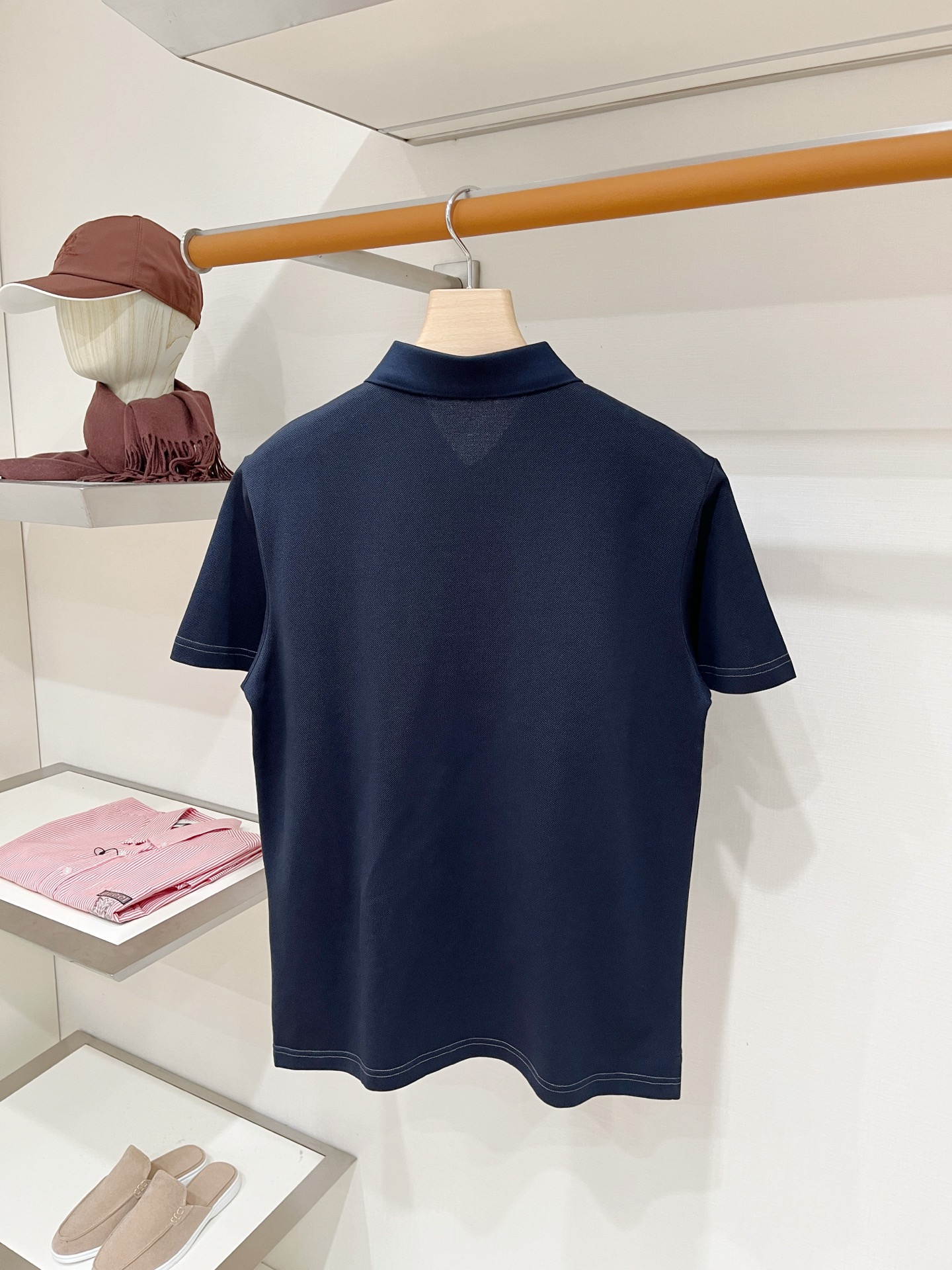 Brunello Cucinelli、2026新品短袖T恤，帅气时尚，胸前精致刺绣图案logo，简约百搭款。面料棉 不仅
