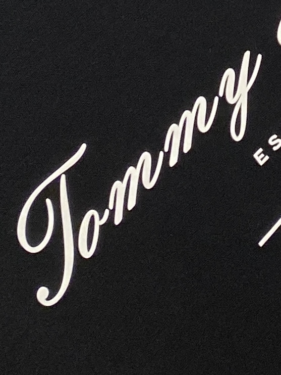 TOMMY、2026新品短袖T恤，帅气时尚，胸前顶级印胶字母logo，简约百搭款。面料棉 不仅挺括，保持潮流的廓形，又穿