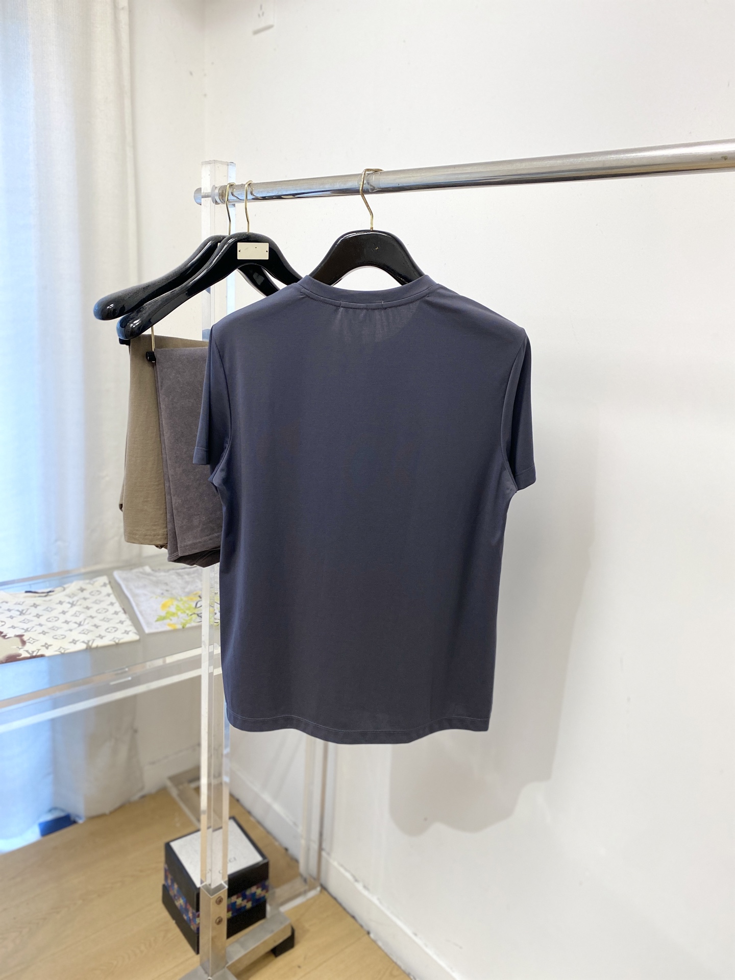 TOMMY、2026新品短袖T恤，帅气时尚，胸前顶级印胶字母logo，简约百搭款。面料棉 不仅挺括，保持潮流的廓形，又穿