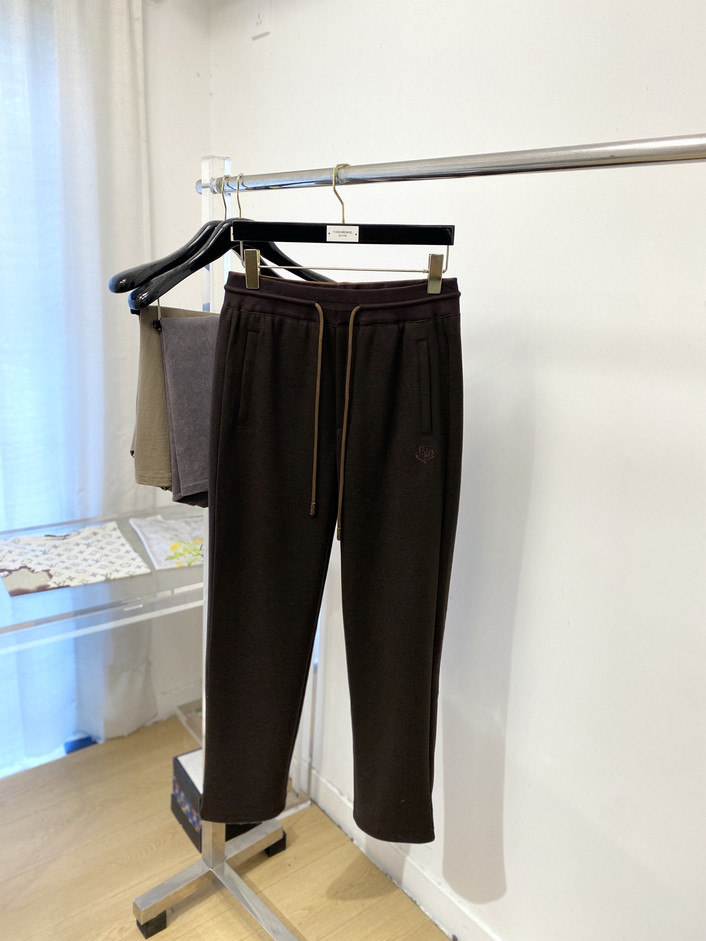 Loro Piana、2026爆款休闲裤 高弹显瘦必爆简约百搭爆款，做工精细，每一针都看得到用心，超多明星网红最爱 拉长