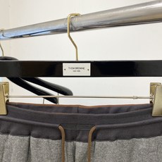 Loro Piana、2026爆款休闲裤 高弹显瘦必爆简约百搭爆款,做工精细,每一针都看得到用心,超多明星网红最爱 拉长 Loro Piana、2026爆款休闲裤 高弹显瘦必爆简约百搭爆款,做工精细,每一针都看得到用心,超多明星网红最爱 拉长