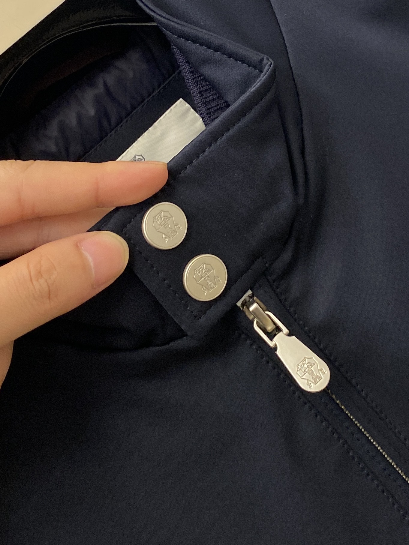 Brunello Cucinelli、2026最新款男士轻薄羽绒夹克、面料柔软舒适 ．上身版型超赞 ．拉链．辅料都是客供