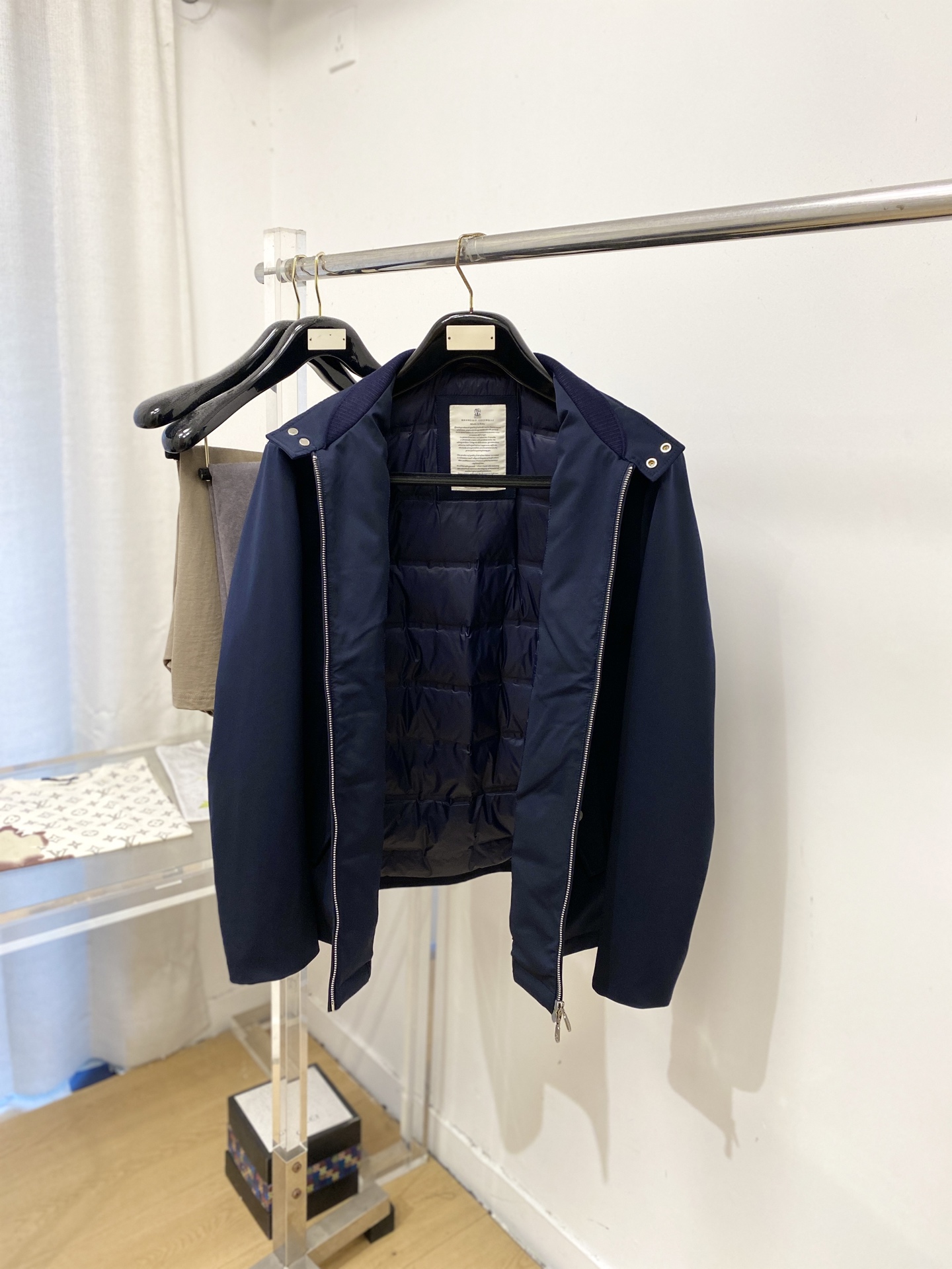 Brunello Cucinelli、2026最新款男士轻薄羽绒夹克、面料柔软舒适 ．上身版型超赞 ．拉链．辅料都是客供