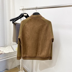 Loro Piana、2026新品夹克外套,时尚帅气,简约百搭款,胸前精致刺绣字母图案logo,定制原版面料,不仅挺括, Loro Piana、2026新品夹克外套,时尚帅气,简约百搭款,胸前精致刺绣字母图案logo,定制原版面料,不仅挺括,
